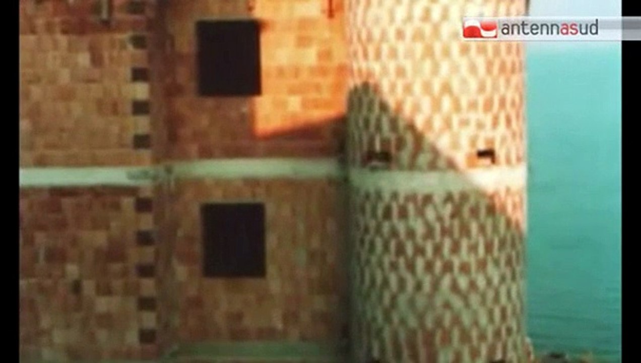 TG 07.01.14 Ecomostro di Rodi, dal danno alla beffa: sospesa la demolizione