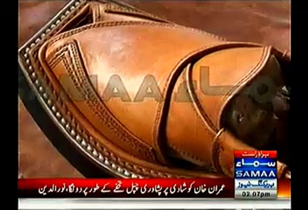 Shoemaker Making Another Peshawari Chappal For Imran Khan For Imran's Marriage with Reham Khan - Congrats Imran