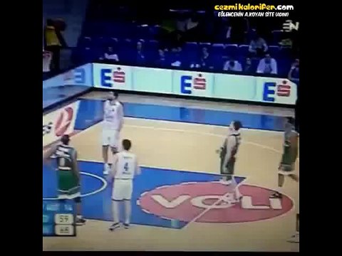 Basketbolcumuza Saldıran Sırp Taraftara Banvitli Oyuncunun Tepkisi