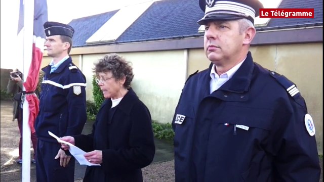 Lannion. Charlie Hebdo : rassemblement au commissariat
