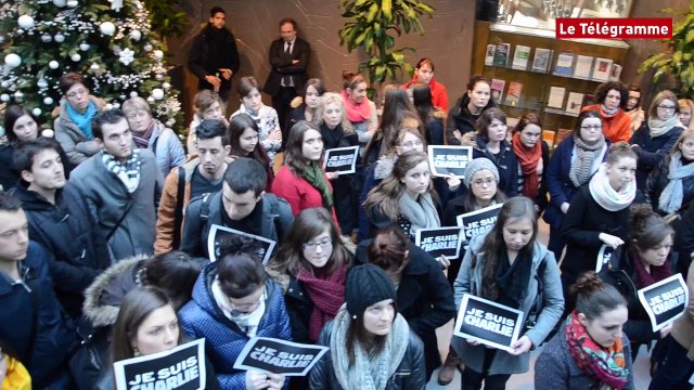 Vannes. Charlie Hebdo : plusieurs centaines d'étudiants à l'UBS