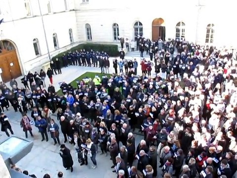 3000 personnes rendent hommage à Charlie Hebdo à Montélimar
