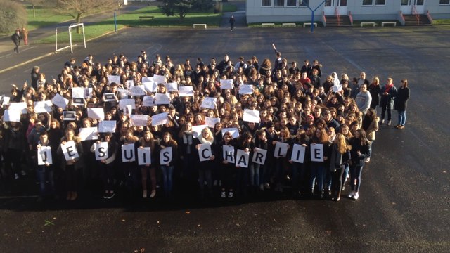 Charlie Hebdo : les lycéens de Saint-Joseph solidaires