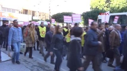 Adana Gezi Parkı Eylemine Katıldığı İçin Meslekten Atılan Öğretmene Destek