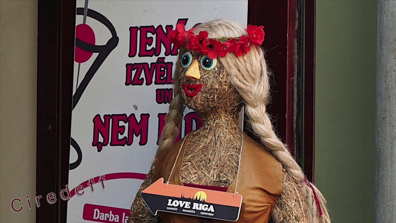 10/13 Tourisme en Lettonie Visitez Rīga L’enceinte du moyen âge -- Tourism in Latvia Visit Riga the wall of the Middle Ages -- Tourismus in Lettland Besuchen Sie Riga die Wand des Mittelalters -- Turystyka na Łotwie Odwiedź Rydze Ściana średniowieczu