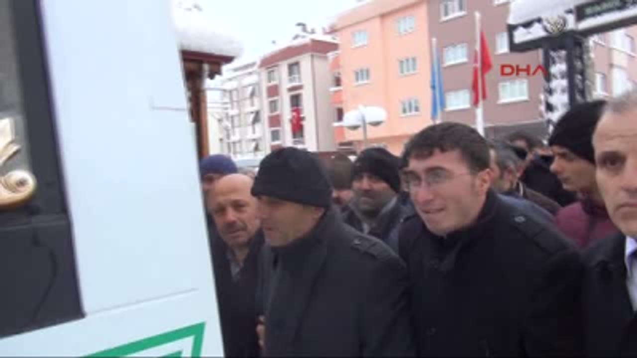 Karda Mahsur Kalan 2 Teknisyen 4 Saatte Kurtarıldı