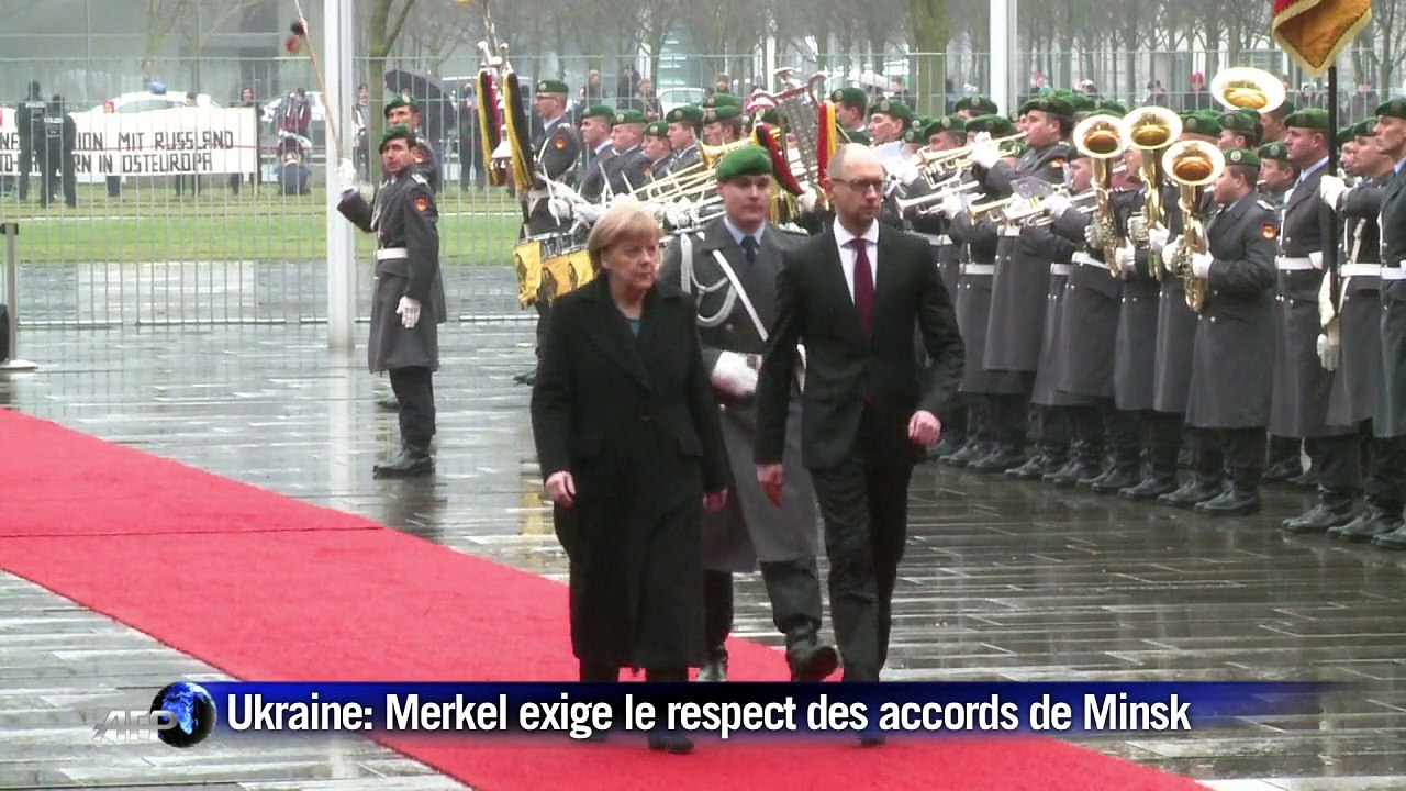 Ukraine: Merkel exige le respect des accords de Minsk