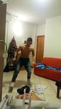 La pire caméra cachée : il piège un livreur de pizza !