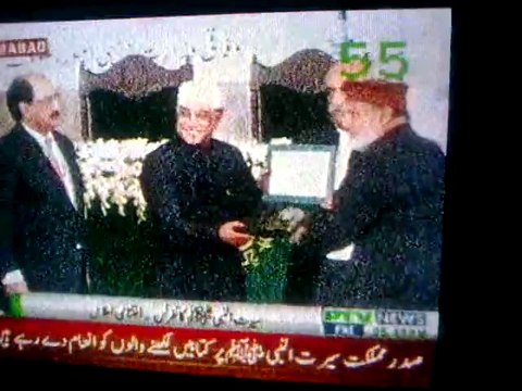 MY FATHER SAEED BADAR RECEIVING PRESIDENTIAL AWARD FROM ASIF ALI ZARDARI IN 2012(ZABIR SAEED BADAR)