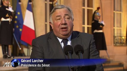 Hollande rencontre Bartolone et Larcher pour l'"union nationale"