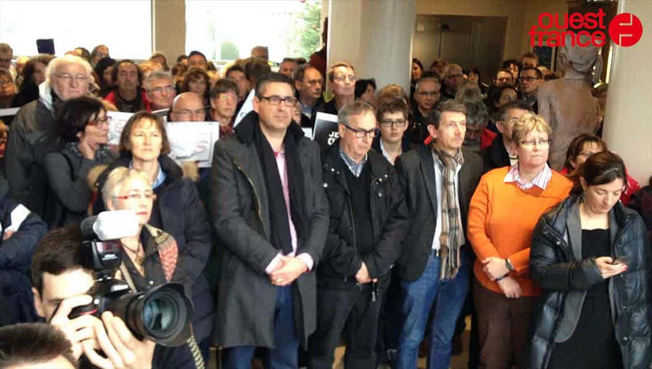 Hommage à Saint-Nazaire aux victimes de Charlie...