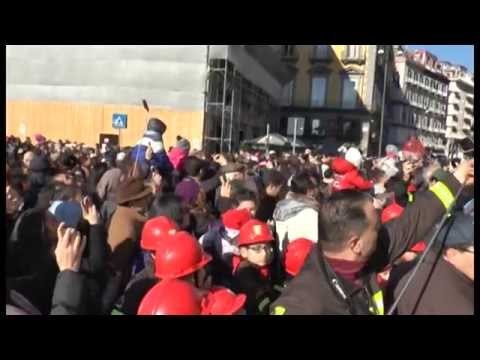 Napoli - La Befana dei Vigili del Fuoco in Piazza Plebiscito -1- (06.01.15)