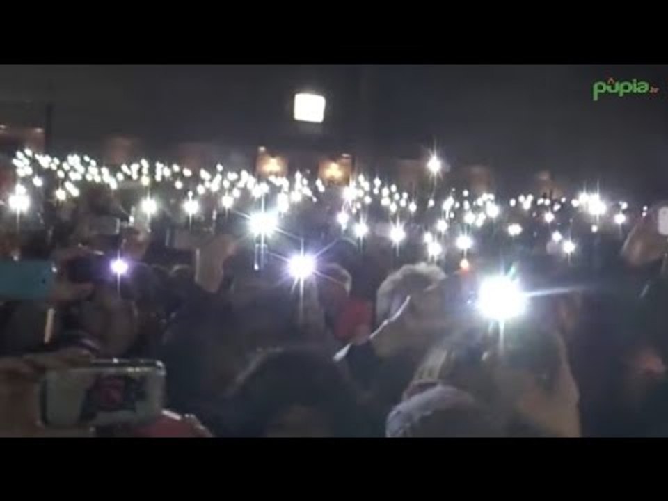 Napoli - In 100mila al flash mob per Pino Daniele -1- (06.01.15)