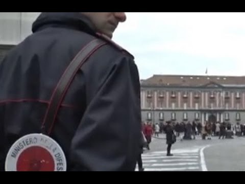 Napoli - Agguato di camorra, ferito parente di esponenti del clan Elia (03.01.15)