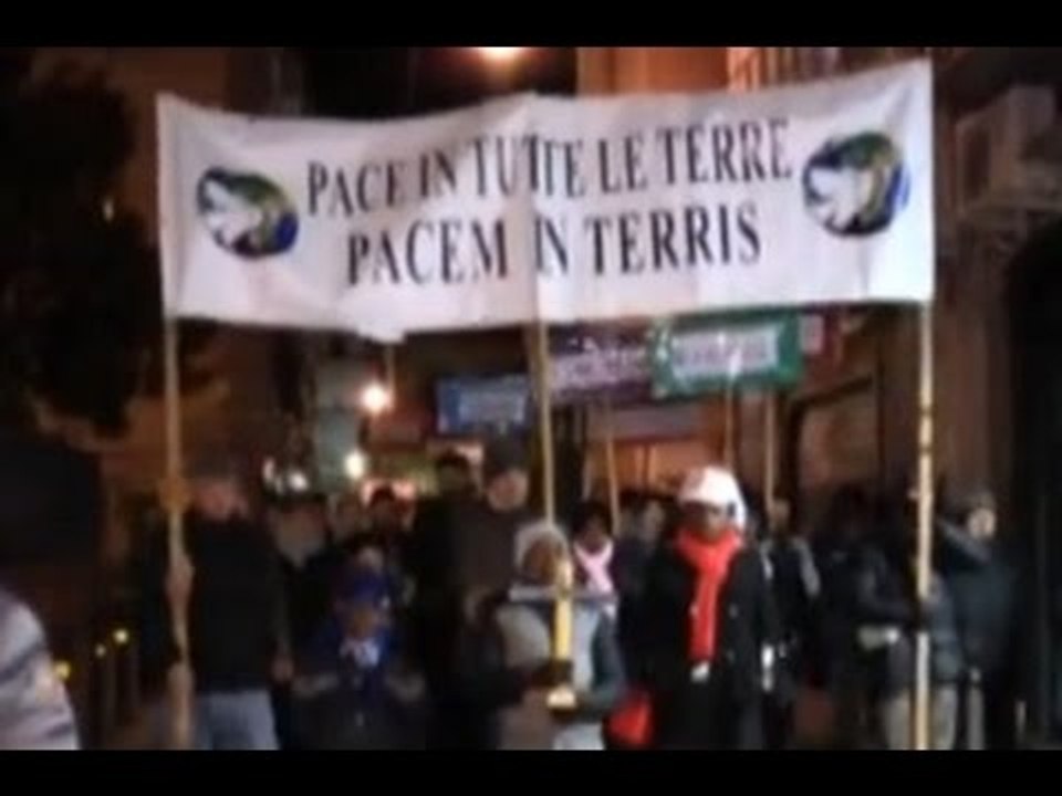 Napoli - Giornata Mondiale della Pace, marcia con il cardinale Sepe  (01.01.15)
