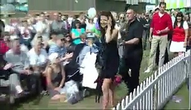 Pakistani Anchor Reham Khan dancing in UK AAJ WITH REHAM KHAN, AAJ NEWS, AAJ TV,BBC