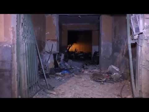 Napoli - Esplodono petardi in un palazzo a Barra: tre feriti (01.01.15)