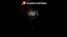 Corigliano Calabro (CS) - Nave Mercantile Ezadeen con 450 Profughi (02.01.15)