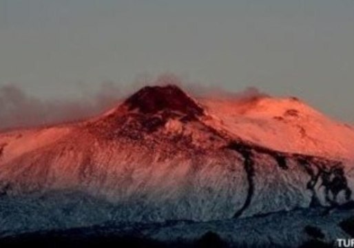 Time-Lapse Shows Moon Moving Over Mount Etna