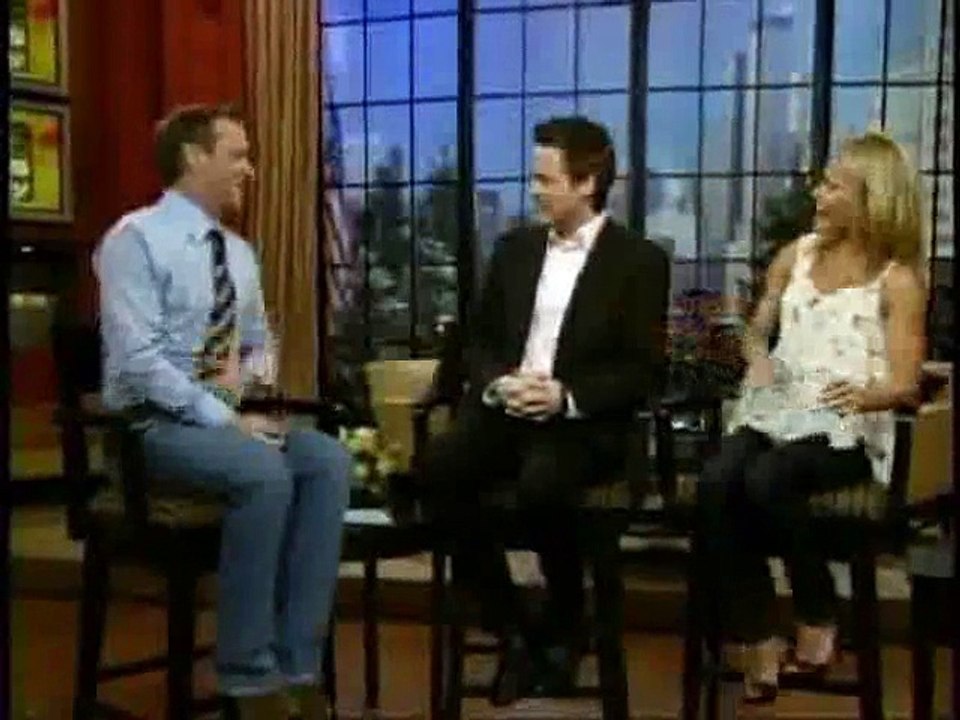 Kiefer Sutherland on Live With Regis & Kelly (2)
