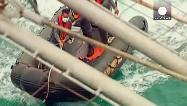 Volo Airasia, rilevati i segnali emessi dalle scatole nere