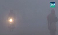 Thick fog in Karachi decreases visibility disrupts flight operations