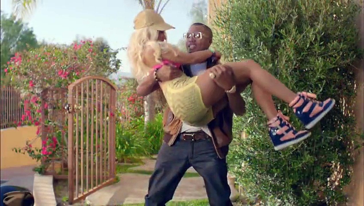 Nicki Minaj - Right By My Side (Explicit) ft. Chris Brown