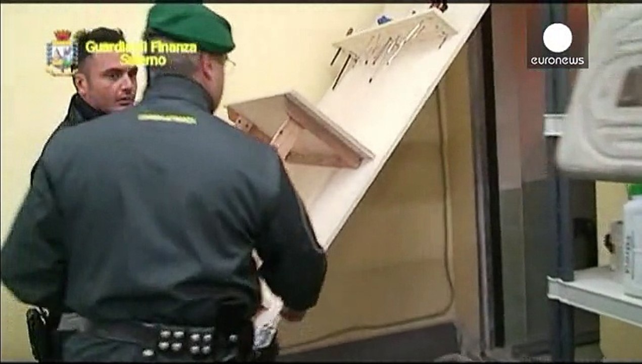 Italia, Guardia di Finanza scopre stamperia di euro falsi