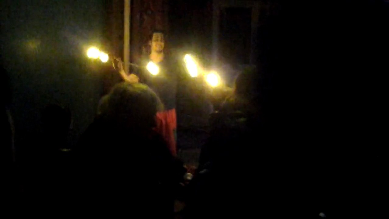 Spectacle de jonglerie de feu