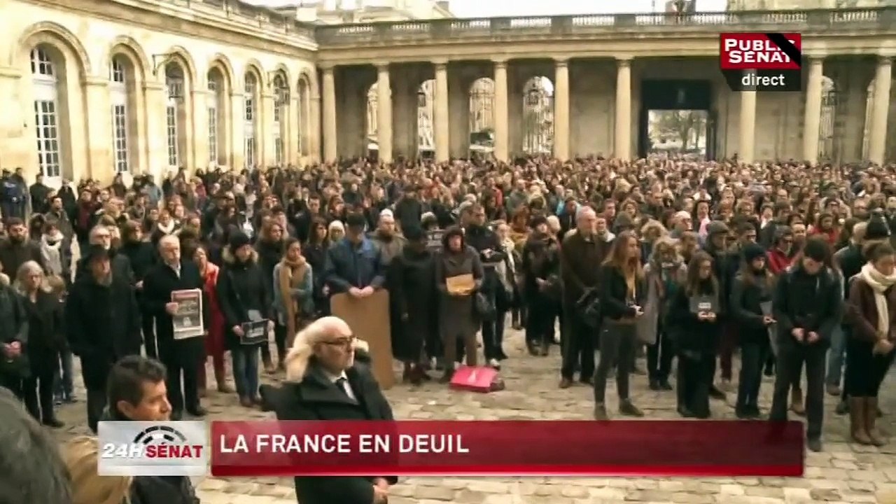 Minute de silence : hommage aux victimes de Charlie Hebdo (08/01/2015)