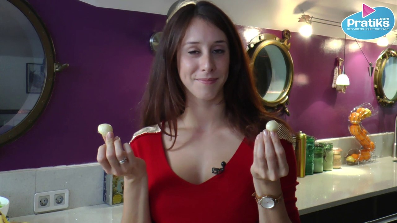 L'astuce de Léa pour peler une gousse d'ail en moins d'une minute