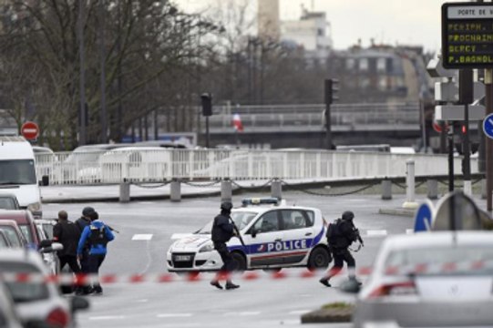 Fransa'da Bir Rehine Krizi Daha! Markete Baskın, Rehineler Var