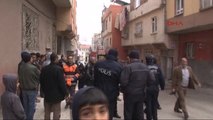 Gaziantep - Madde Bağımlısı Eşini ve Çocuklarını Merdivenden Atıp, Evi Ateşe Verdi