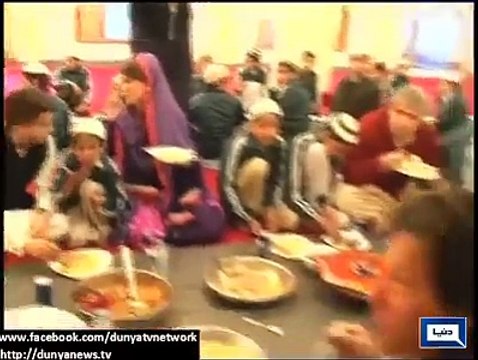 Imran Khan, Reham Khan having lunch with Madrasa Childrens
