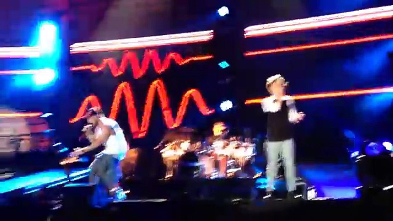 One Direction Concert - "Cmon Cmon" Live - Fan Video - Concert Zap