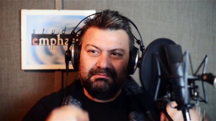 Ματθαίος Γιαννούλης & Αντώνης Γαμπιεράκης - Εχω να Ρίξω Γέλιο (Official Video Clip 2015)