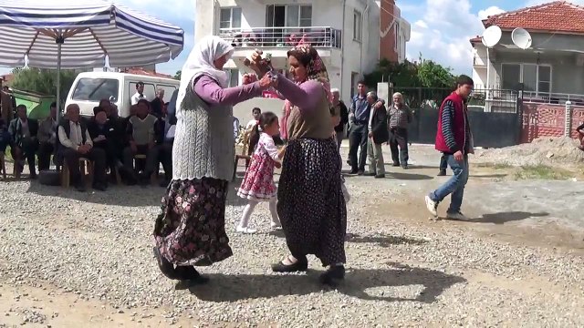 Sındırgı Pelitören ve Çılbırcı Köyü Kaşık Oyunu