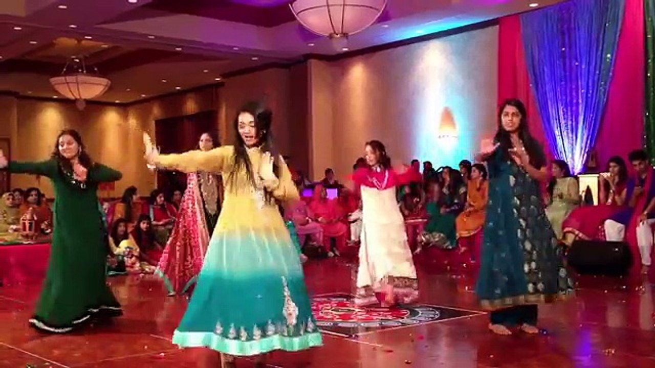 Best & Beautiful Mehndi Dance,2015