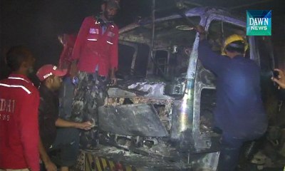 Fatal crash between bus, oil tanker leaves 30 dead near Karachi