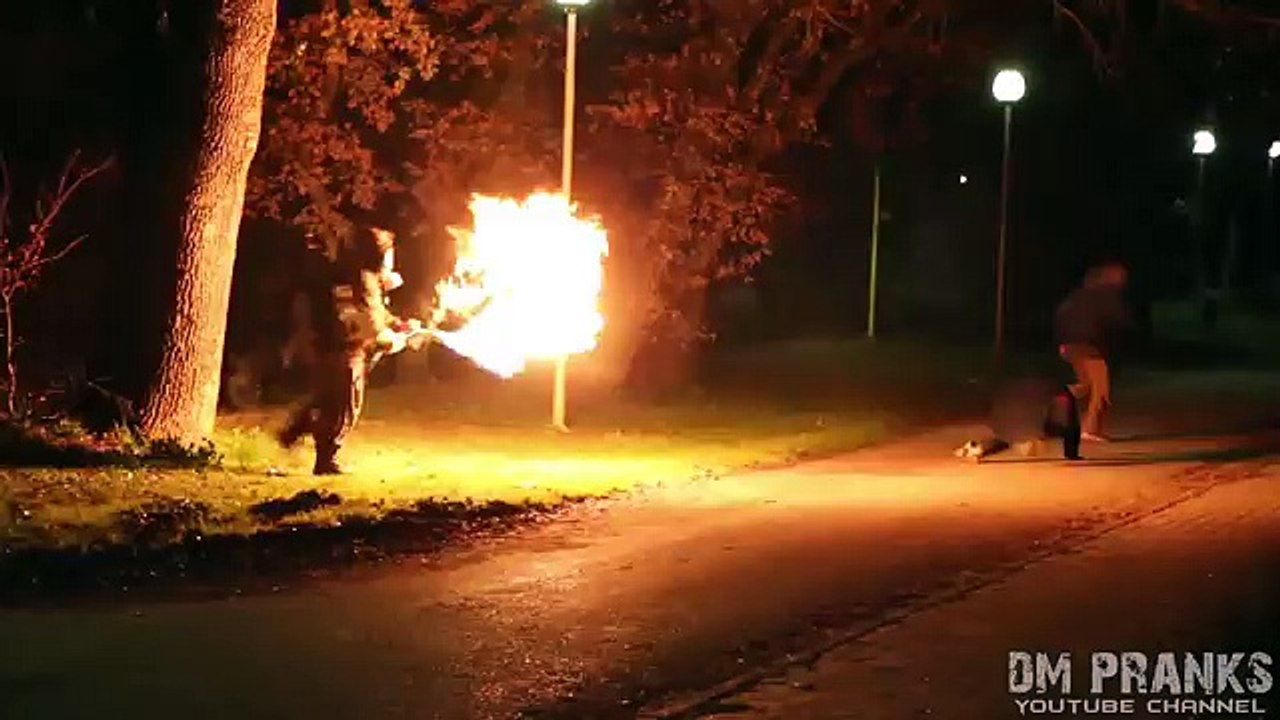 Flamethrower Psycho Scare Prank