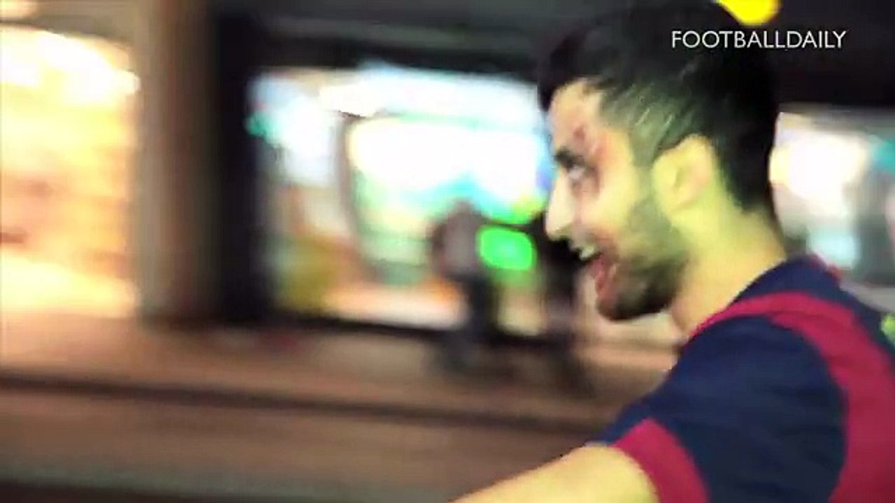 ZOMBIE LUIS SUÁREZ BITES PRANK!