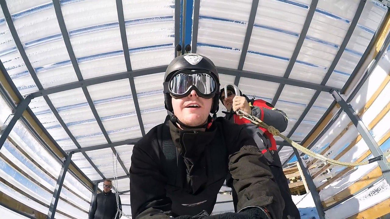 Descente en tyrolienne