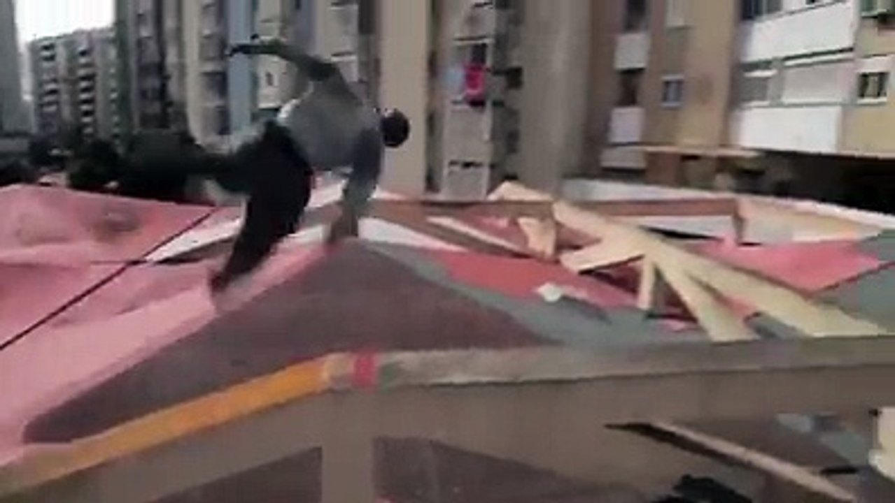 Gerçek Örümcek Adam Bu Olsa Gerek...