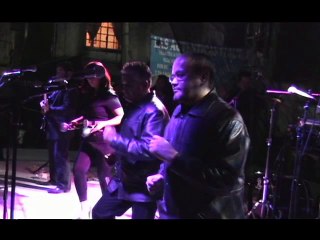 AL CALOR DE LA CUMBIA GRUPO LOCOMOCION