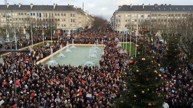 Hommage aux victimes des attentats