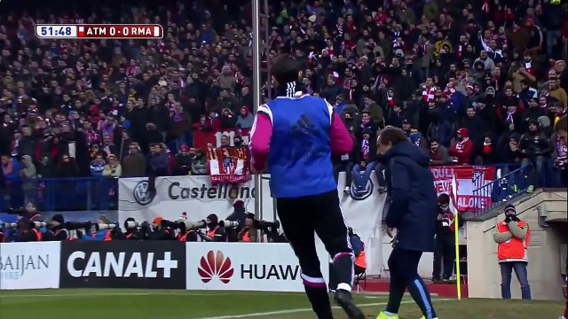 Криштиано Роналдо в матче с Атлетико Мадрид