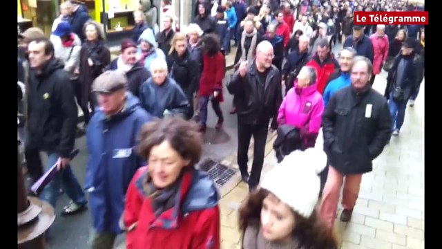 Je suis Charlie. Environ 5.000 personnes à Lannion