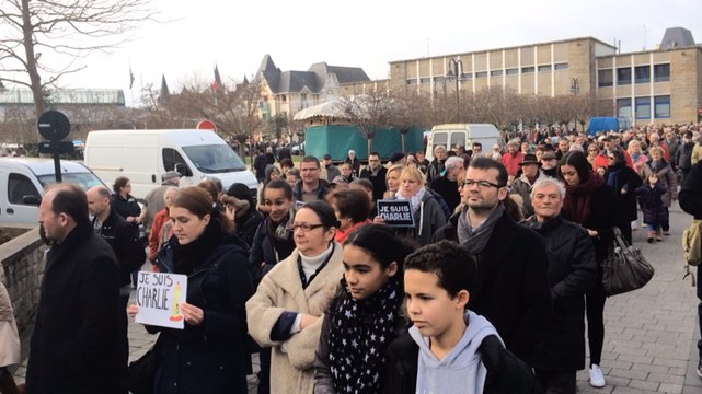 Charlie hebdo: 1700 personnes à la marche silencieuse