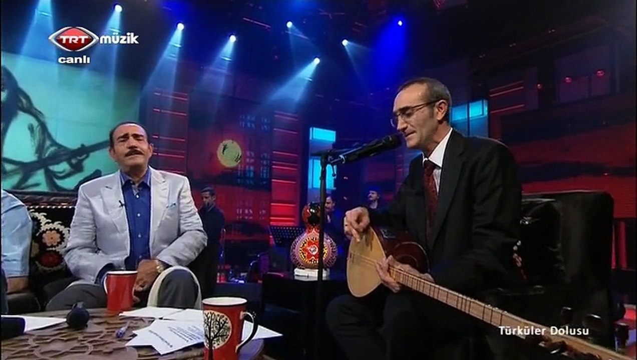 07 cengiz özkan ne feryad edersin divane bülbül 26.11.2012 türküler dolusu