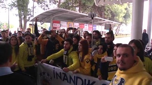Fenerbahçe'ye Coşkulu Karşılama